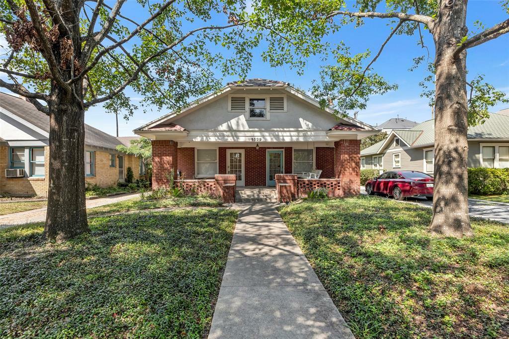 Property Photo:  1529 Heights Boulevard  TX 77008 