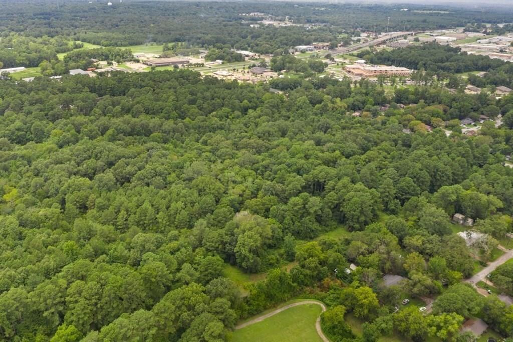 Property Photo: 1703 Pershing St TX 75904