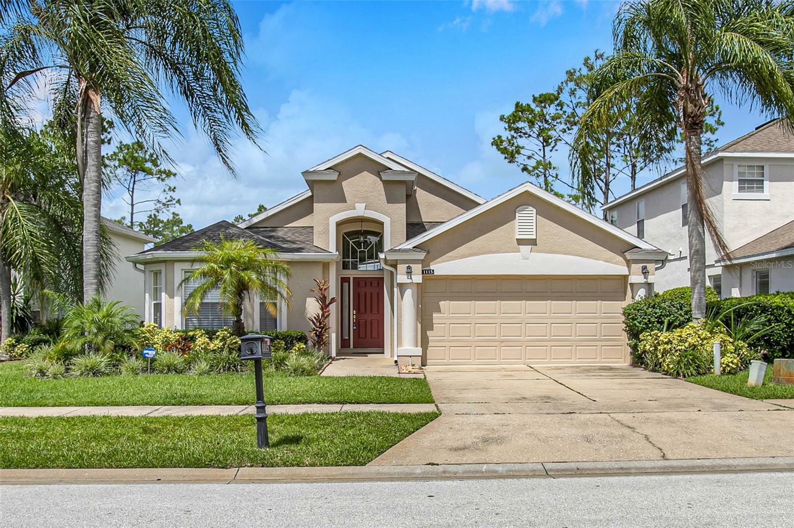 Property Photo:  1115 Troon Cir  FL 33897 