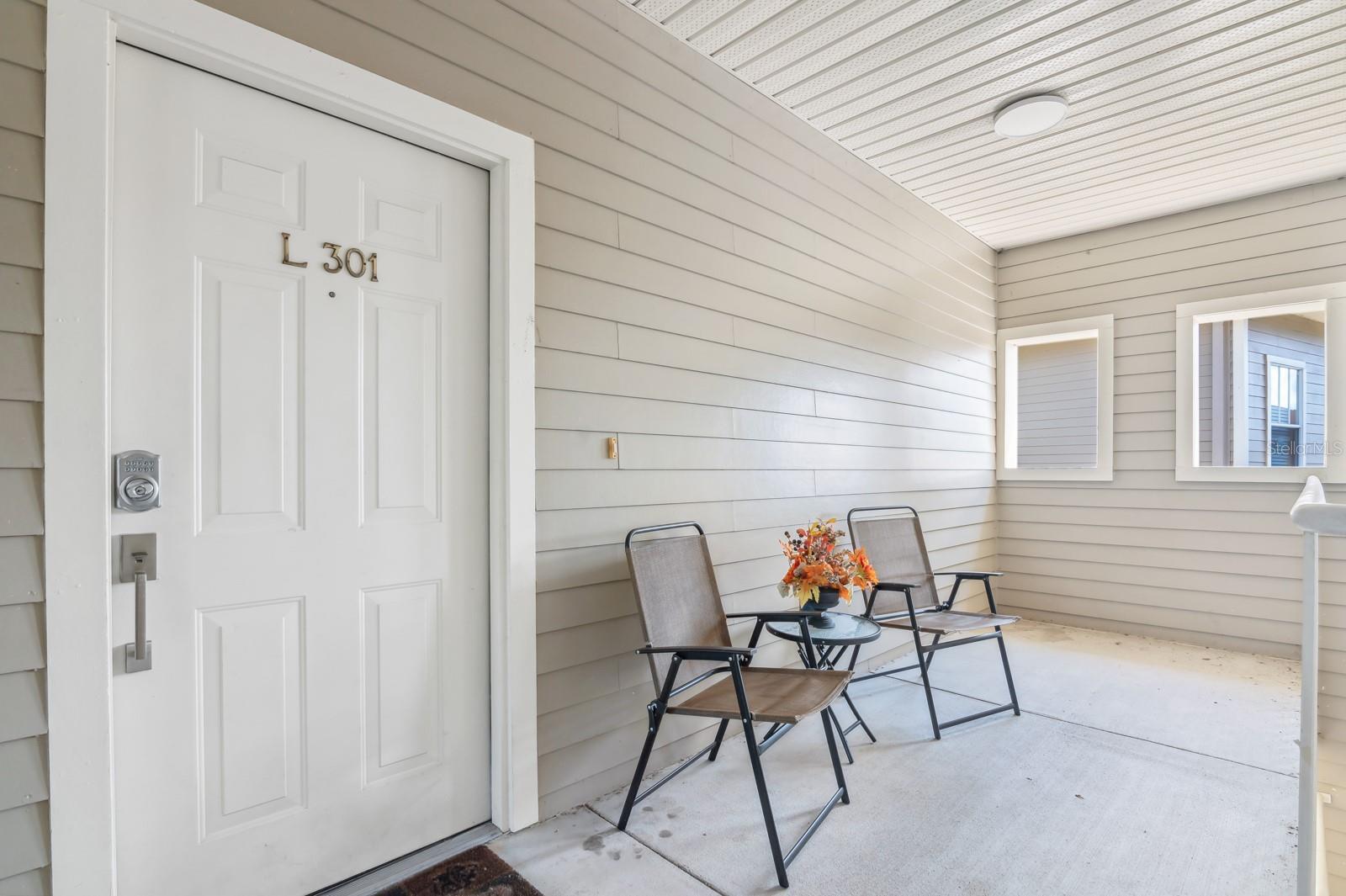 Property Photo: 9149 SW 49th Place L-301 FL 32608