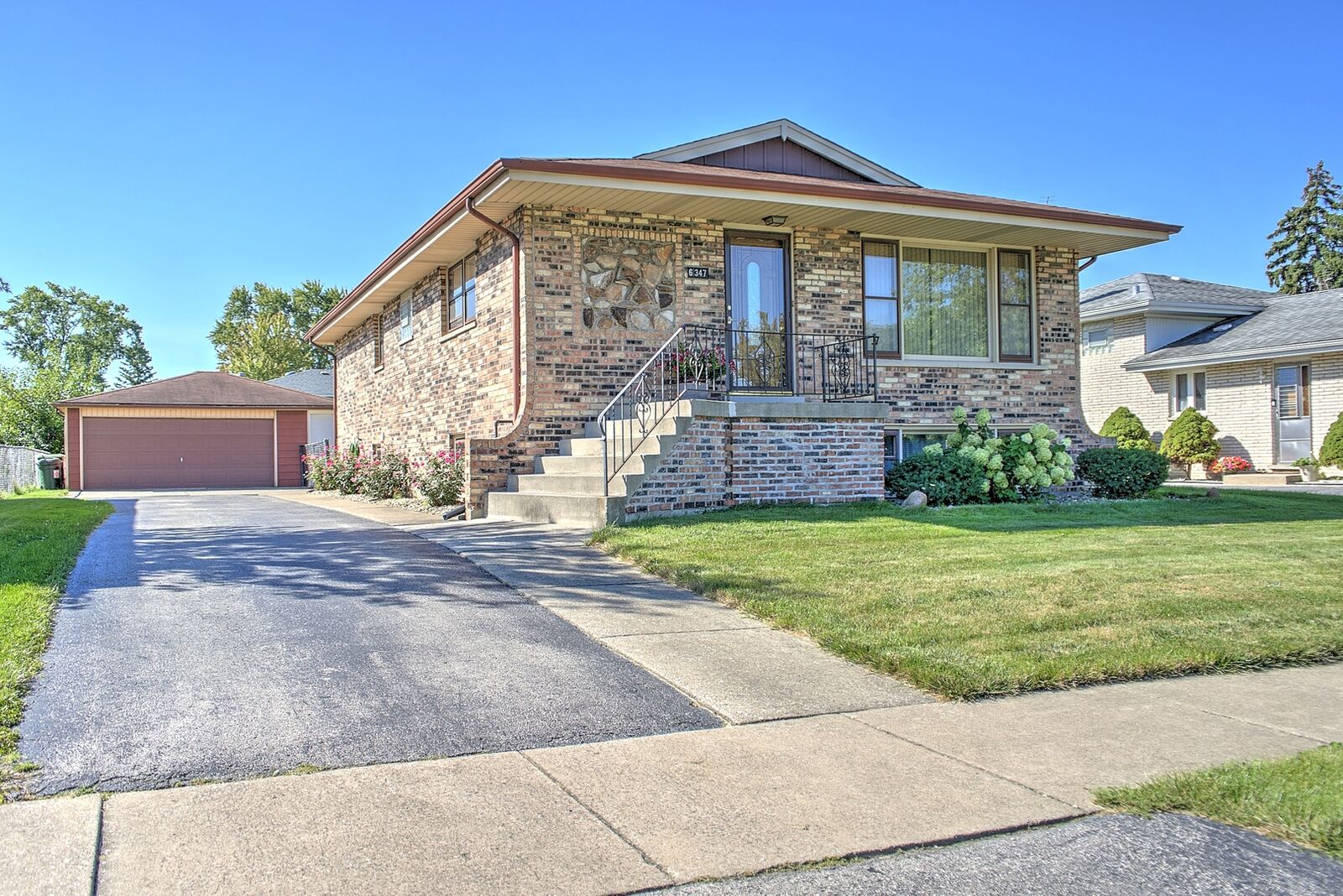 Property Photo:  6347 W 89th Place  IL 60453 