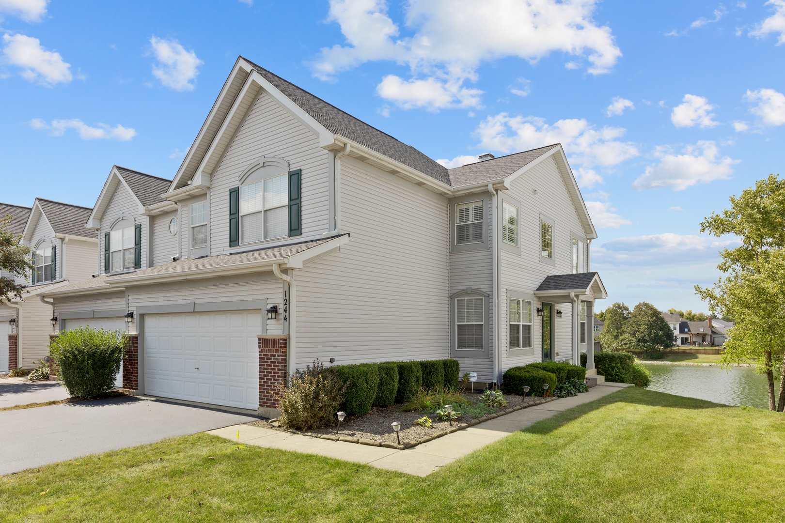 Property Photo:  1244 Appaloosa Way  IL 60103 