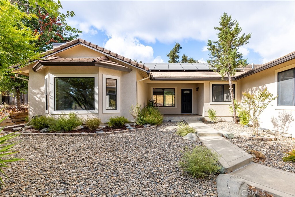 Property Photo: 2255 Wood Duck Lane CA 93446