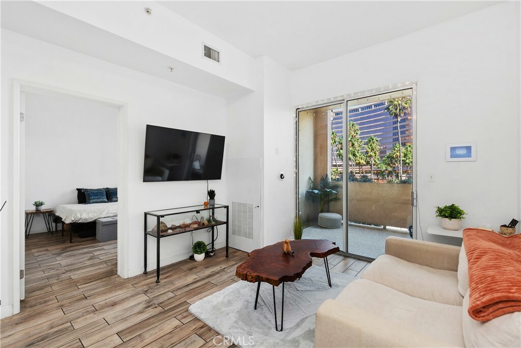 Property Photo:  388 E. Ocean Blvd. 409  CA 90802 