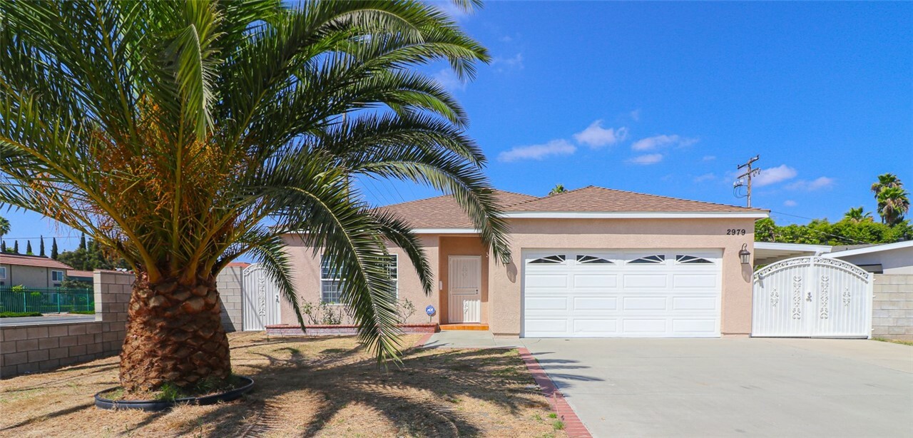 Property Photo:  2979 W Rome Avenue  CA 92804 