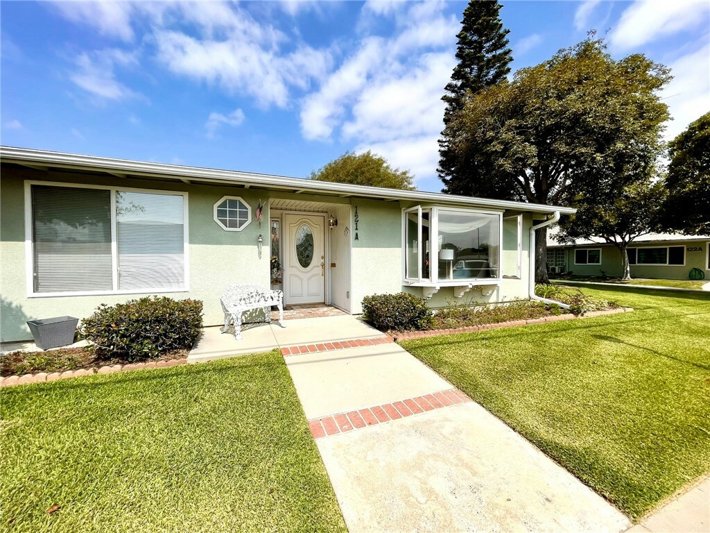 13500 Wentworth Lane 121A  Seal Beach CA 90740 photo