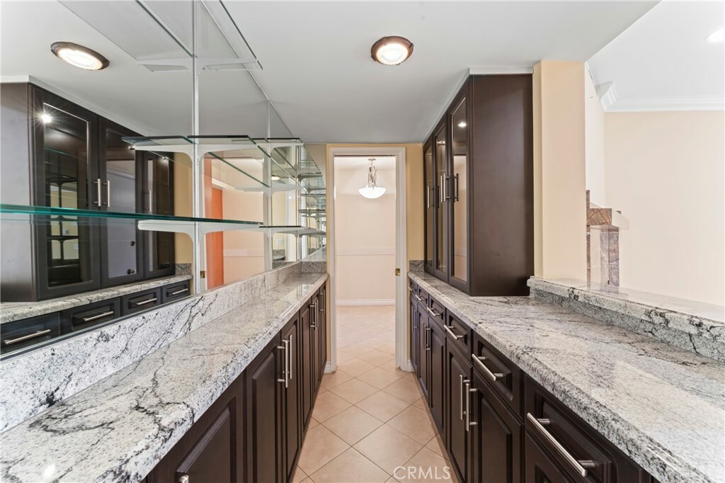 Property Photo:  6225 Coldwater Canyon Avenue 112  CA 91606 