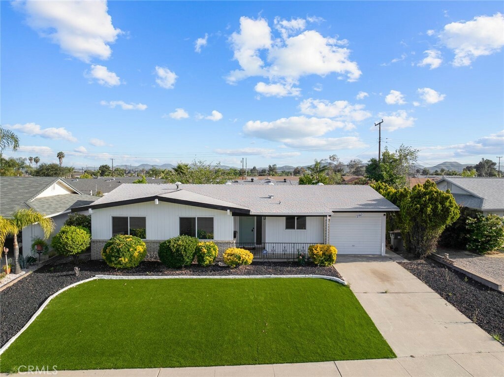 Property Photo:  25865 Interlechen Drive  CA 92586 