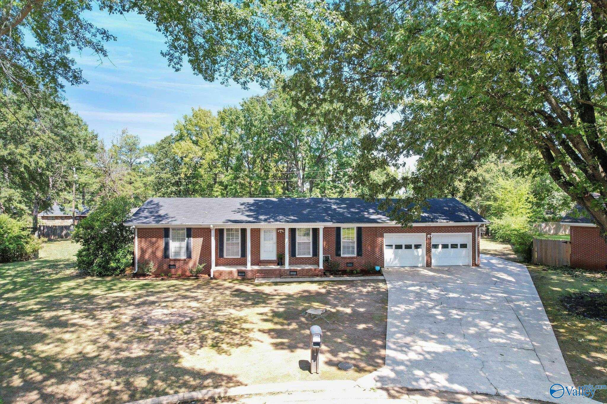 620 Holland Court SW  Decatur AL 35601 photo