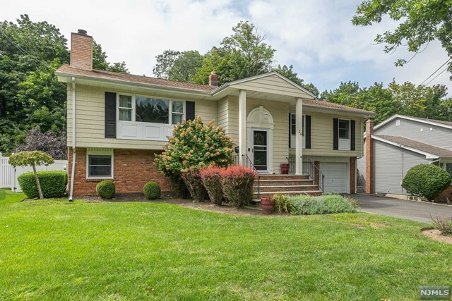 Property Photo:  24 Condit Court  NJ 07068 