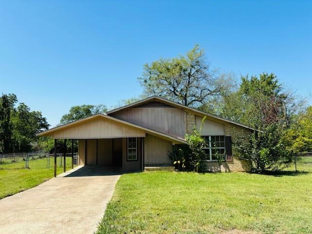 Property Photo:  100 Lynn Lane  TX 75457 