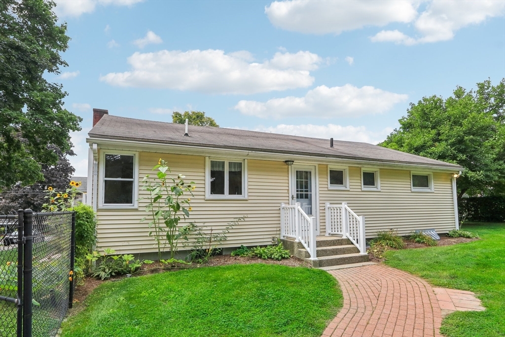 Property Photo: 211 Manning St MA 01749