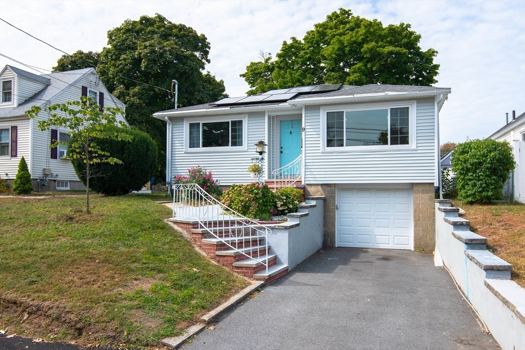 Property Photo:  9 Chickering Rd  MA 01843 