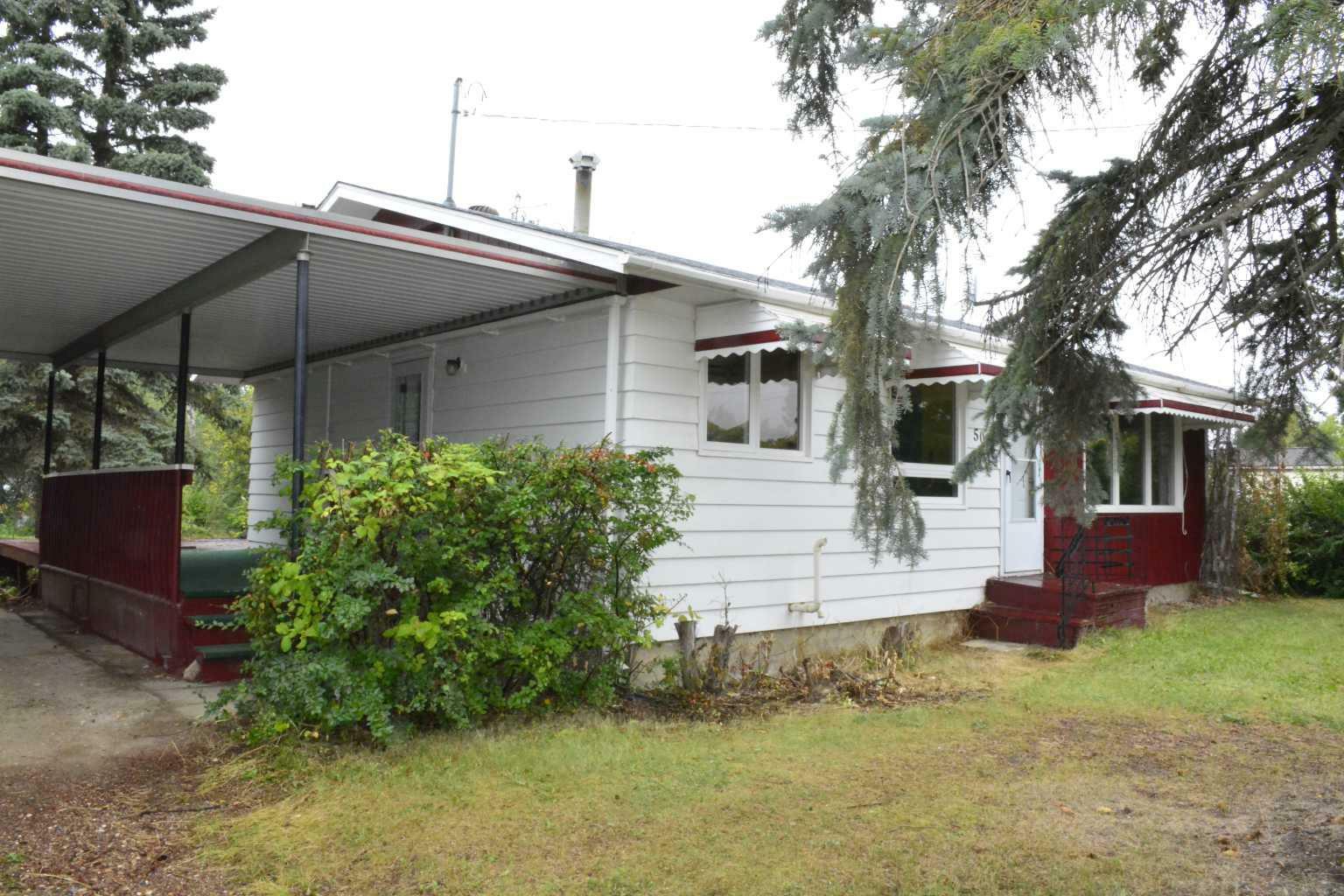 Property Photo:  5018 49 Avenue  AB T0H 0E0 