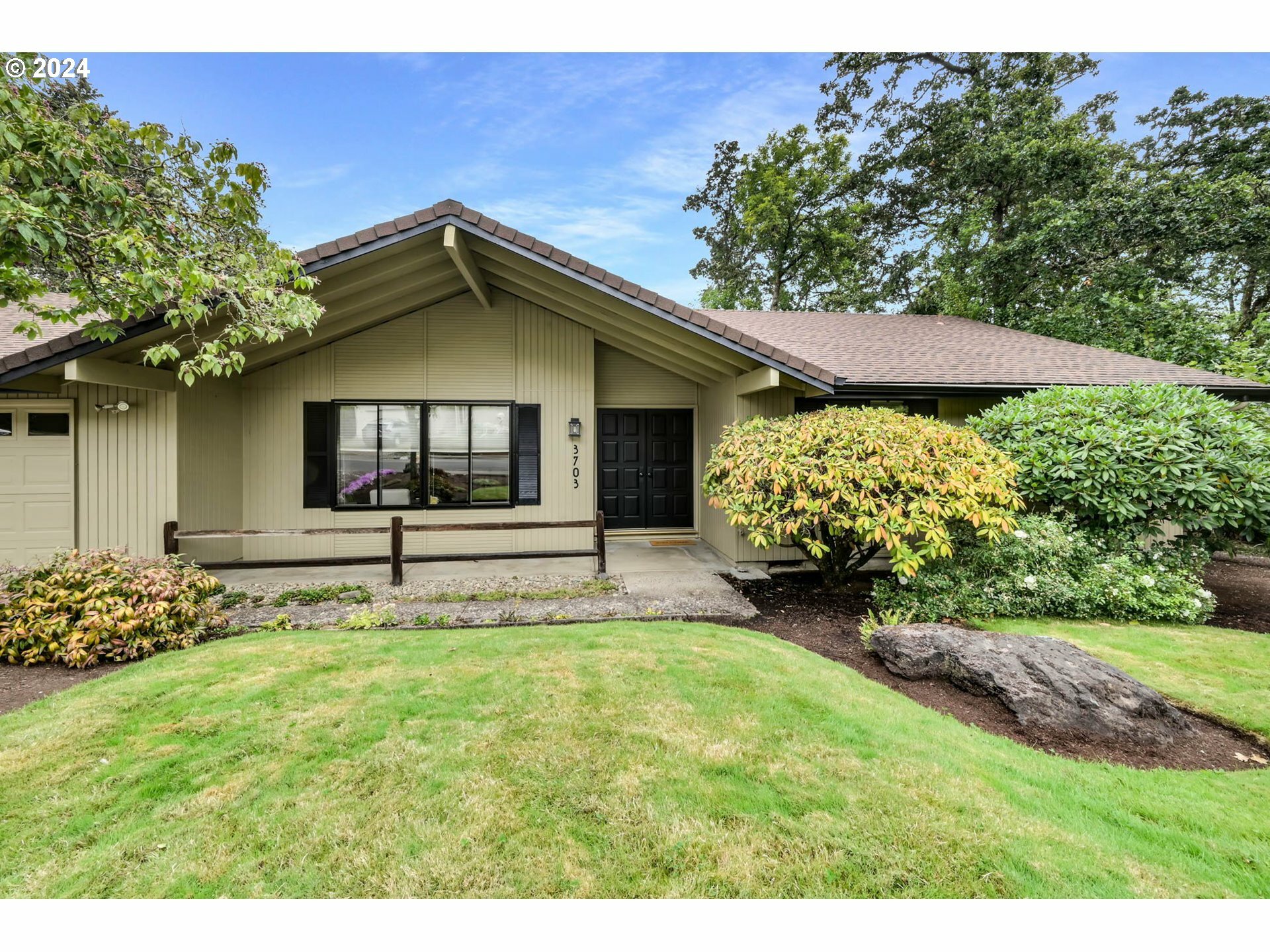 3703 Wilshire Ln  Eugene OR 97405 photo