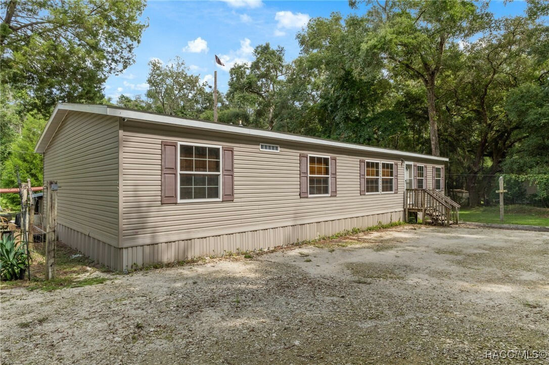 Property Photo:  9159 Cr647c Road  FL 33513 