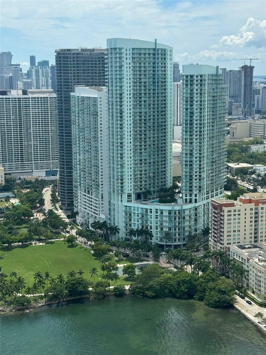 Property Photo:  1900 N Bayshore Dr 2509  FL 33132 