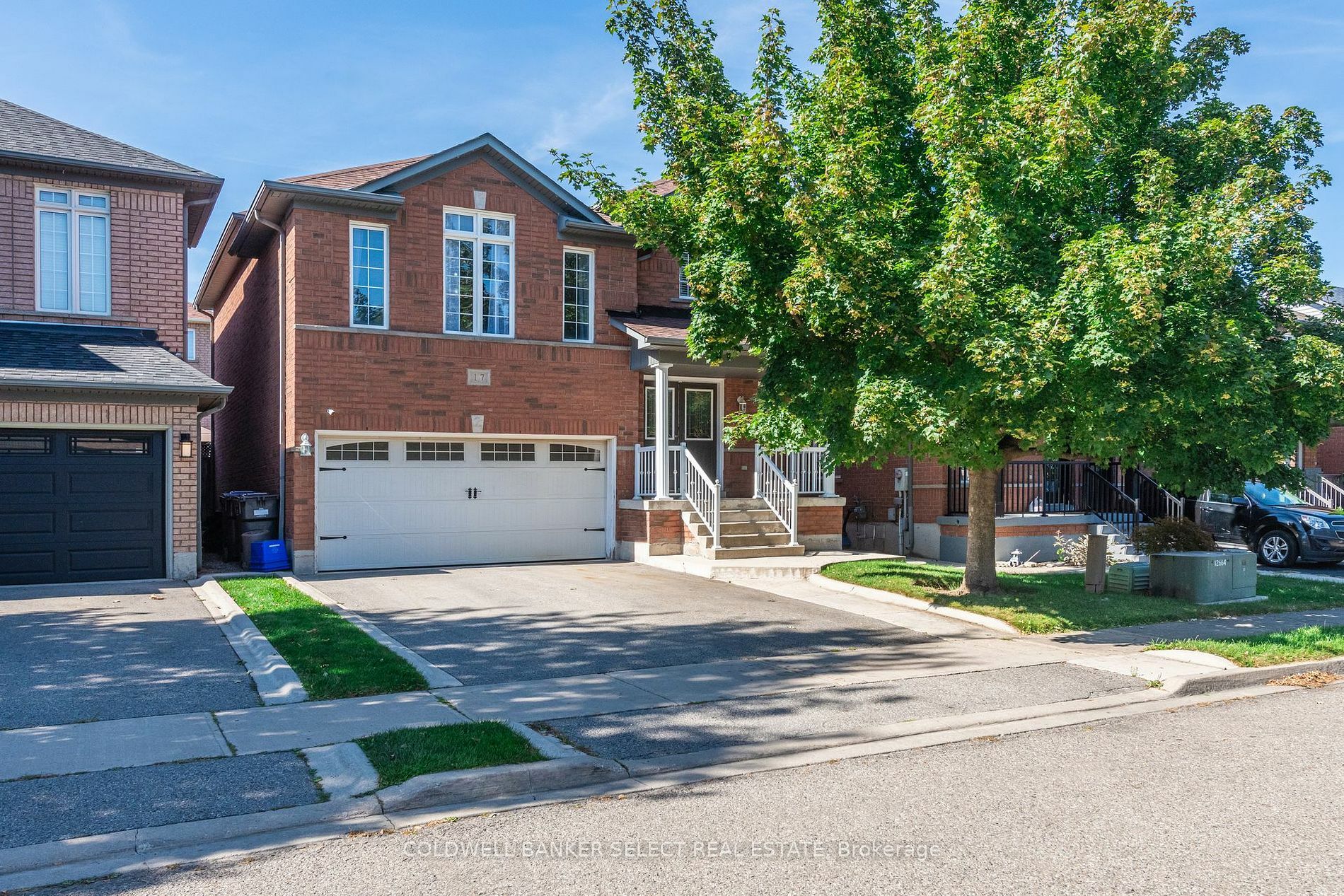 17 Roxton Cres  Brampton ON L7A 2A9 photo