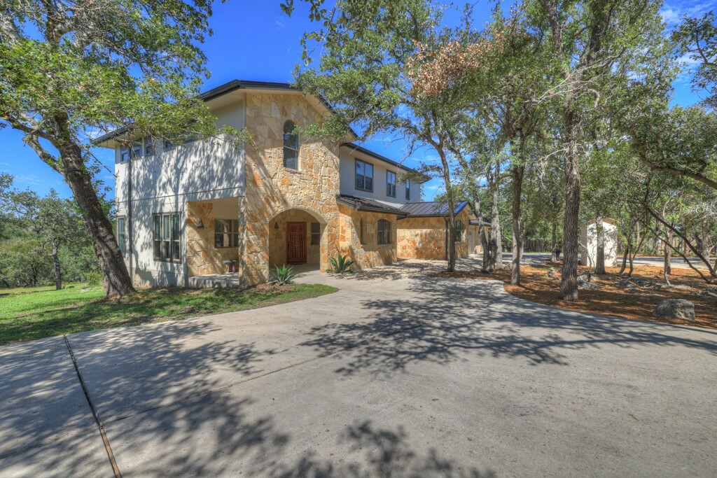 Property Photo:  2840 Paso Del Robles  TX 78666 