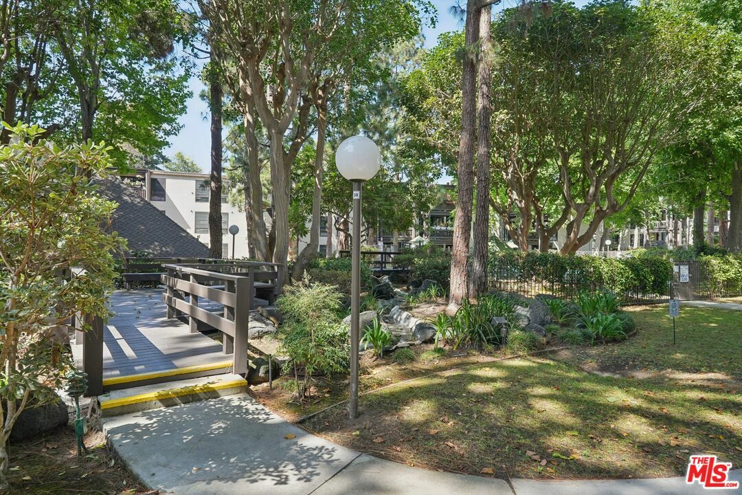 Property Photo:  7765  W 91st St F1100  CA 90293 