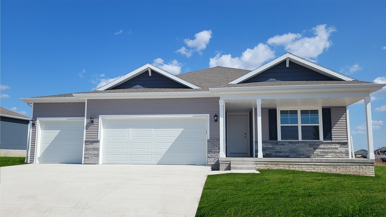 Property Photo: 14520 Coyote Drive IA 50111
