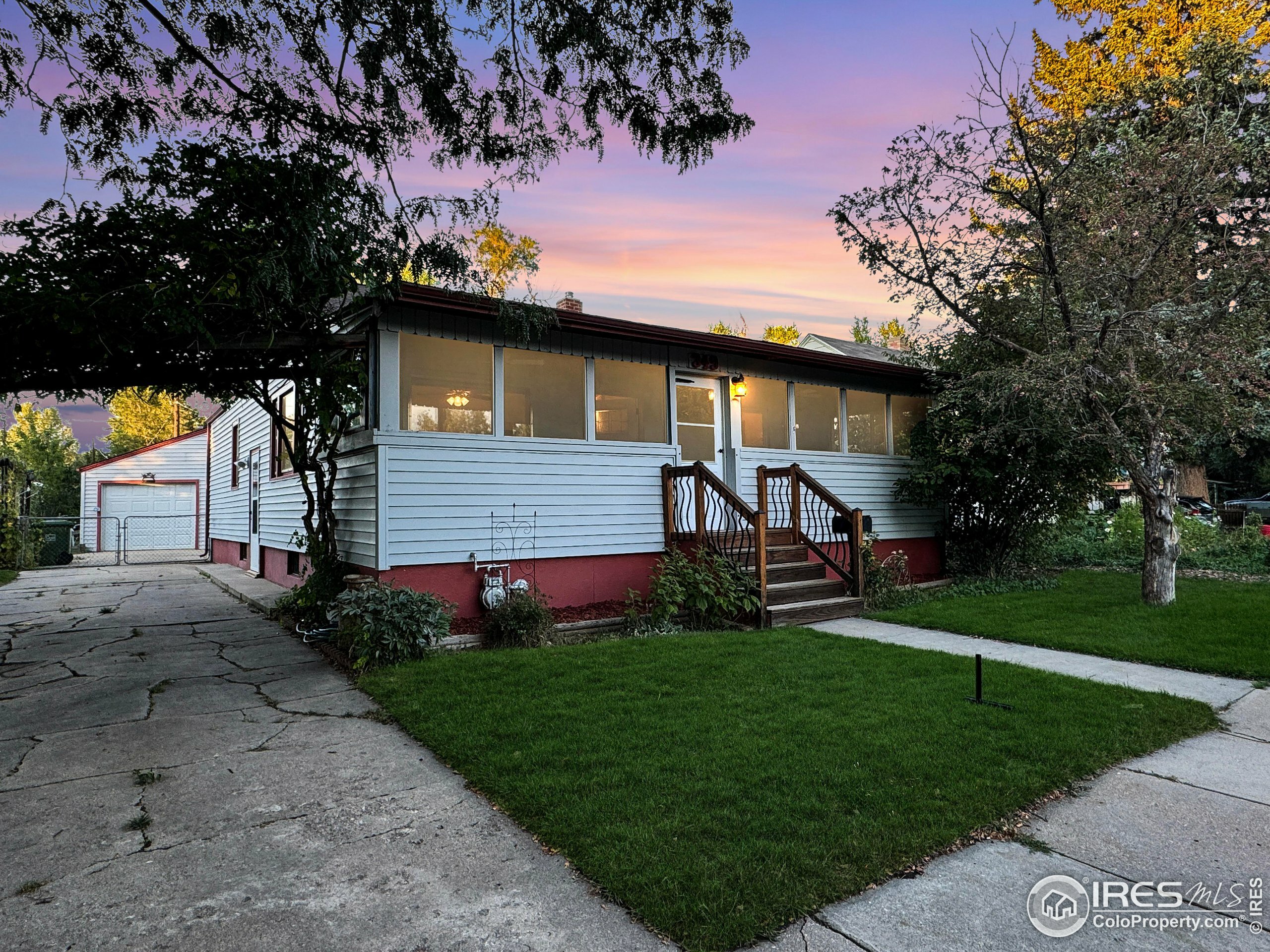 Property Photo:  349 W 9th St  CO 80537 