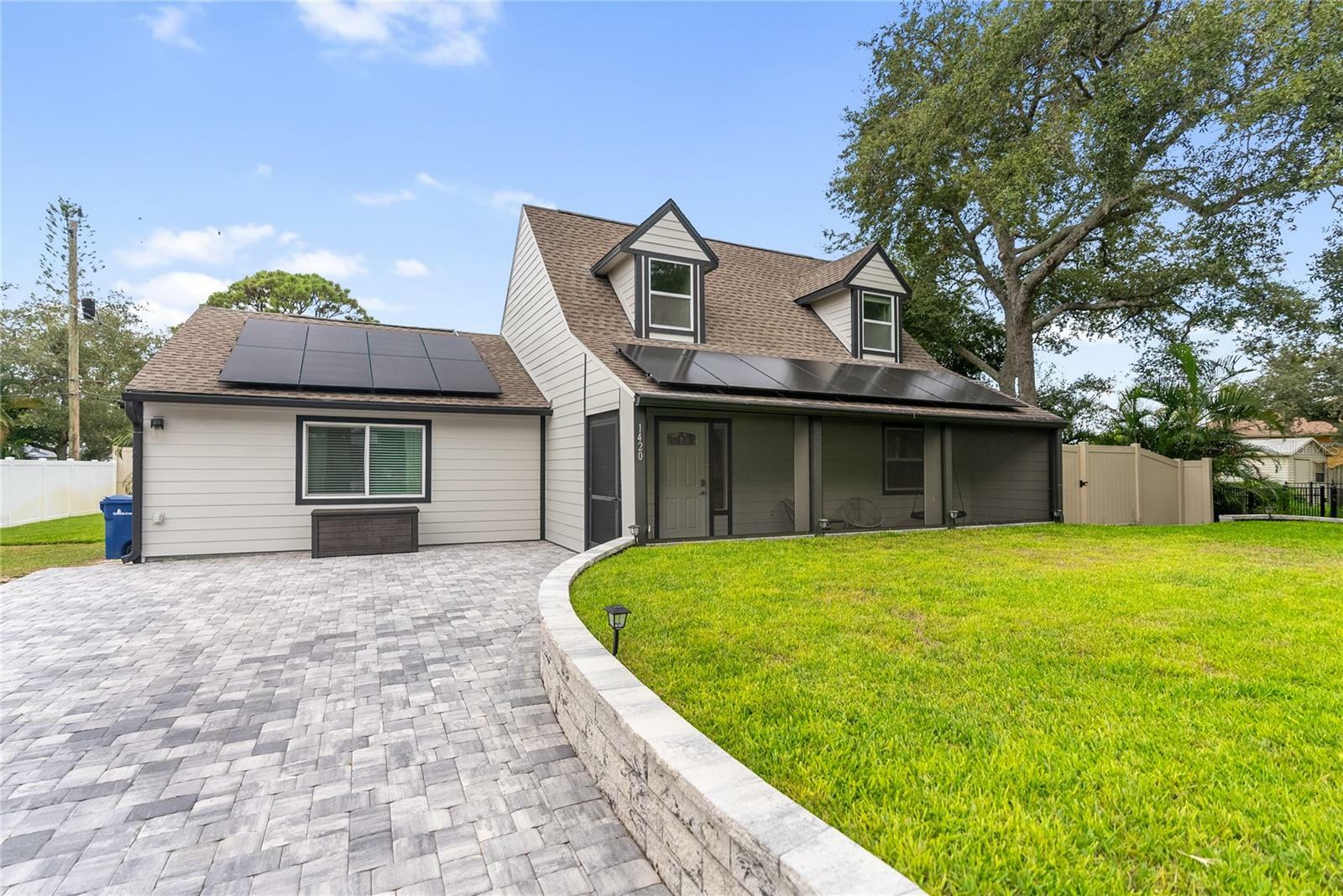 Property Photo:  1420 Everest Road  FL 34293 