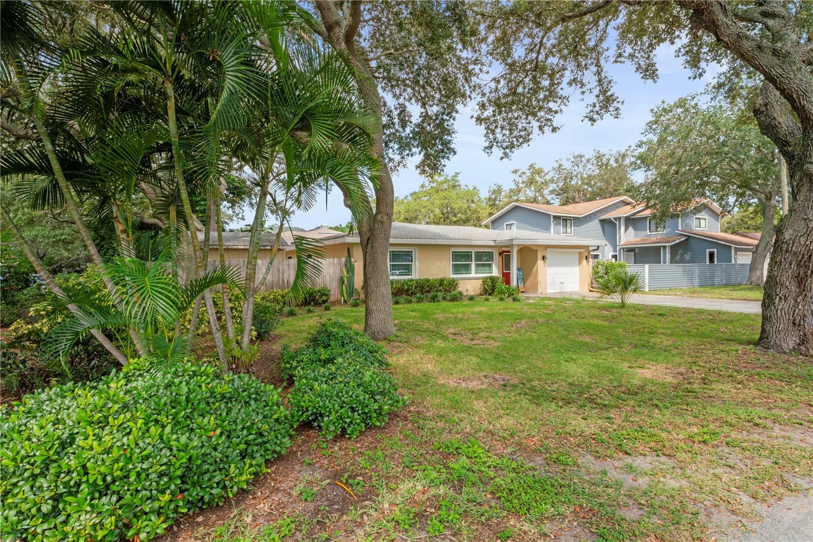 Property Photo:  10300 Nina Street  FL 33778 