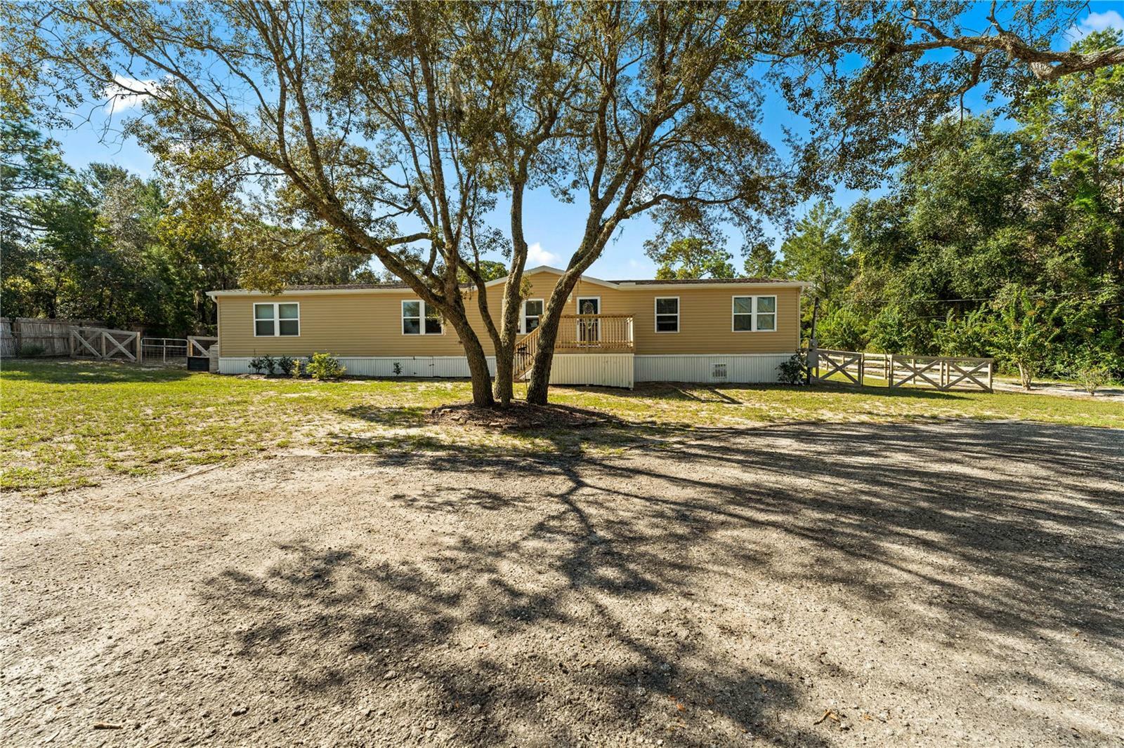 Property Photo:  9916 Eden Avenue  FL 34667 