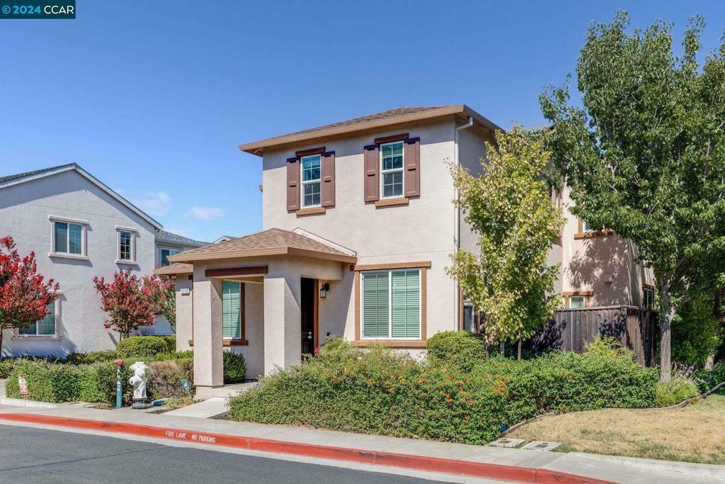 Property Photo:  1113 Strawberry Ln  CA 94585 