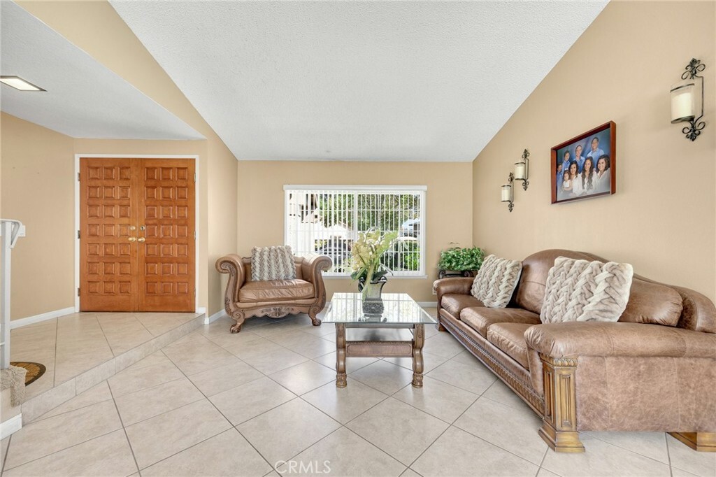 Property Photo:  3018 S Baker Street  CA 92707 