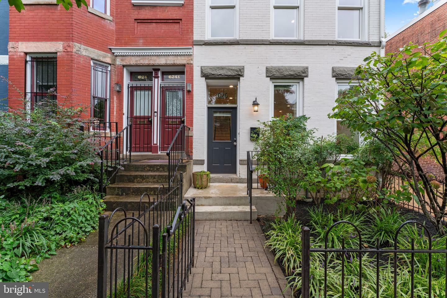 Property Photo:  626 4th Street NE  DC 20002 