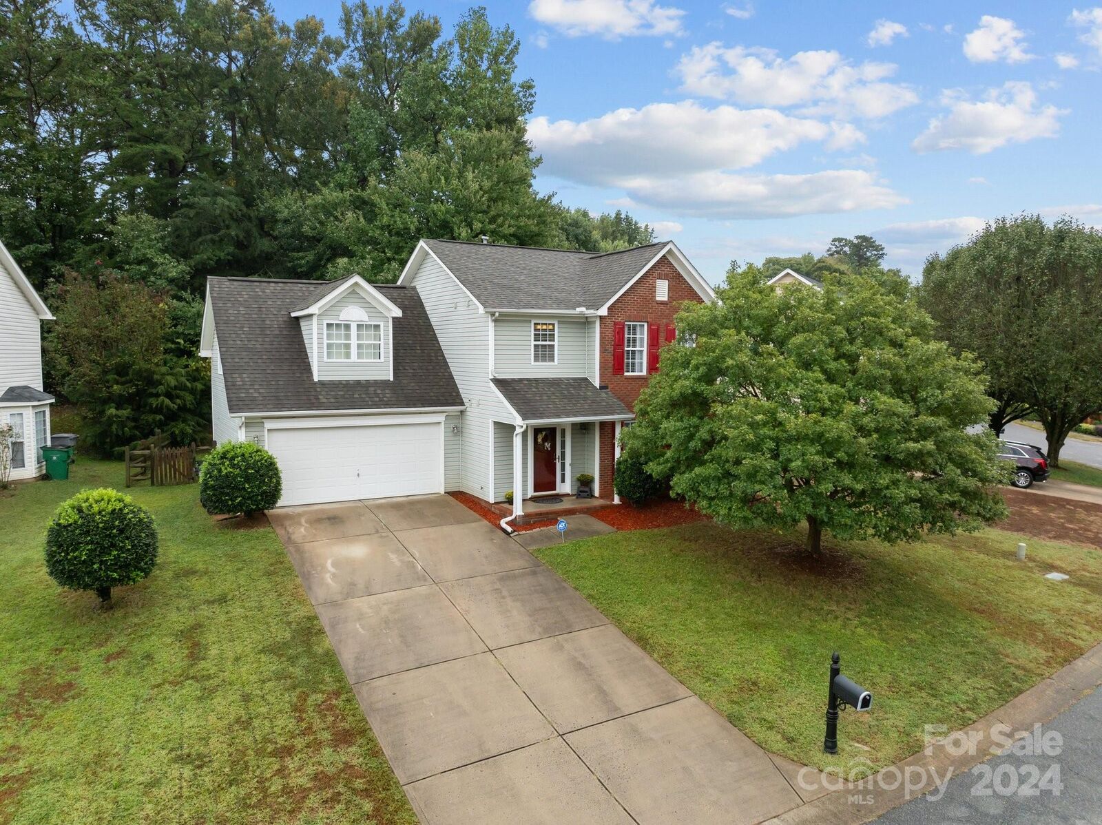 Property Photo: 7032 Lowen Road NC 28269