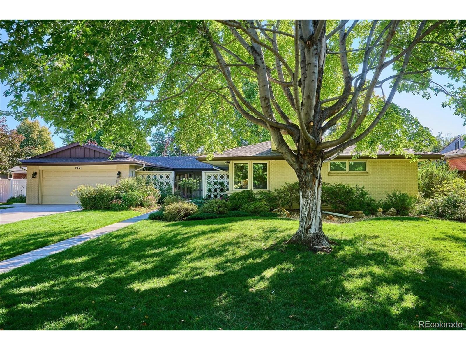 Property Photo:  430 N Krameria St  CO 80220 