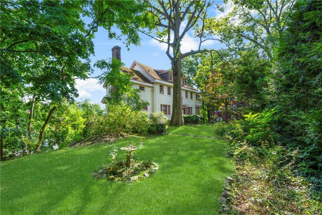 Property Photo:  22 Edgecliff Terrace  NY 10705 