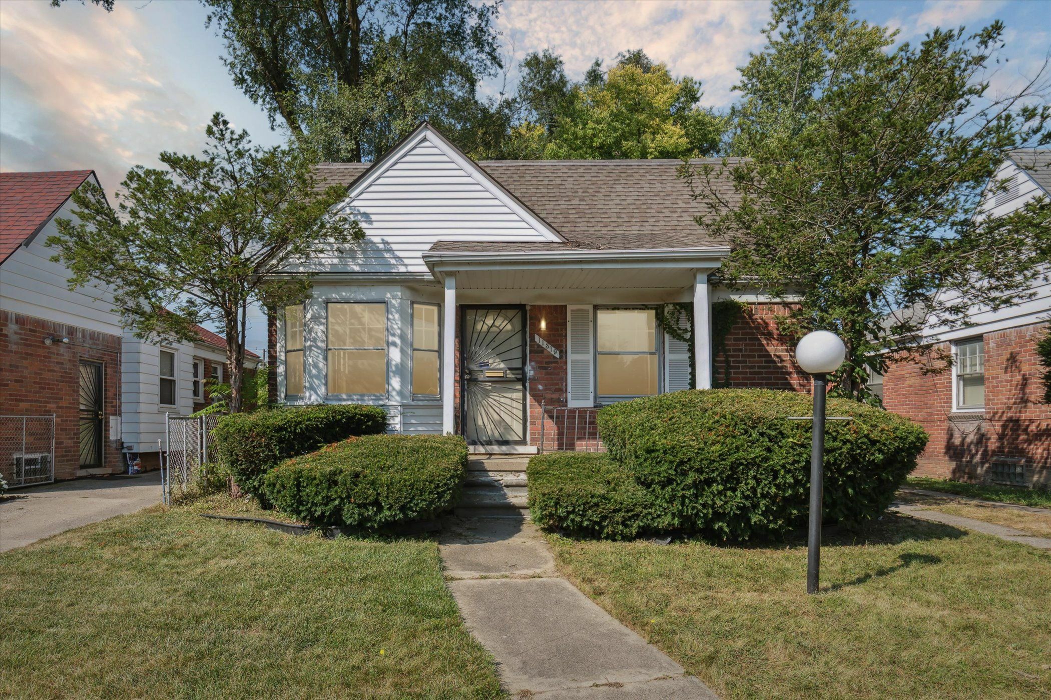 Property Photo:  11319 Auburn Street  MI 48228 1302 