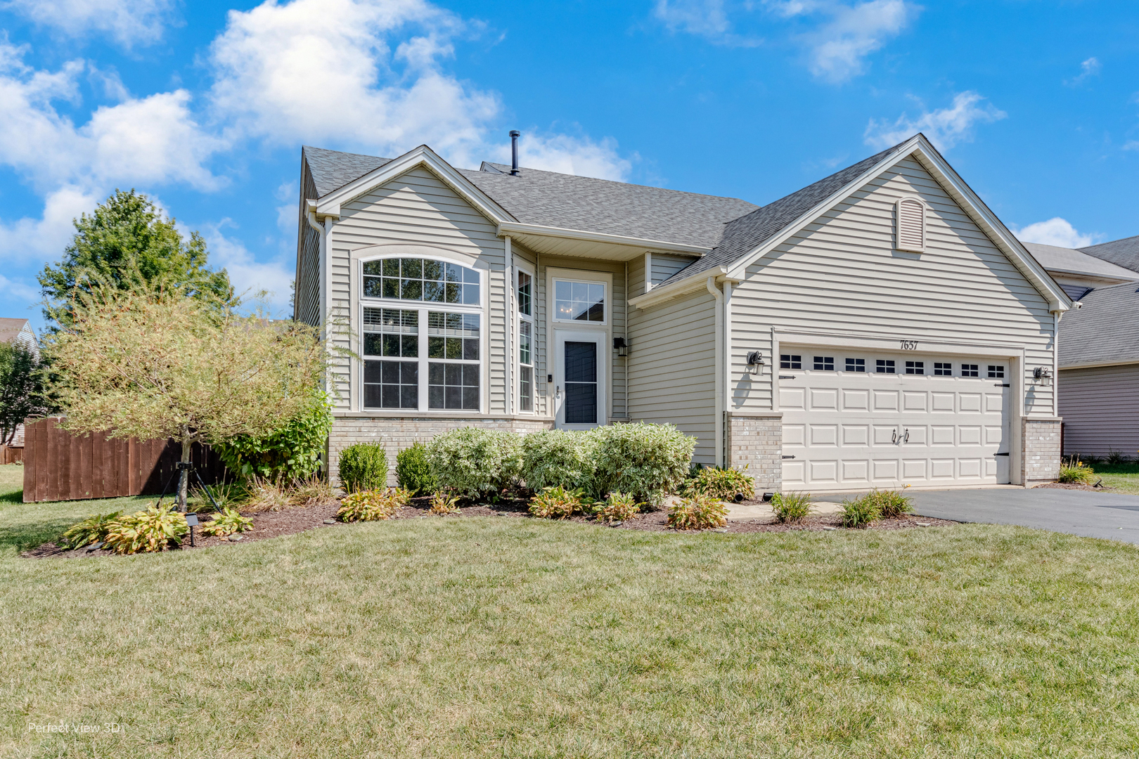 Property Photo:  7657 Pin Oak Court  IL 60586 