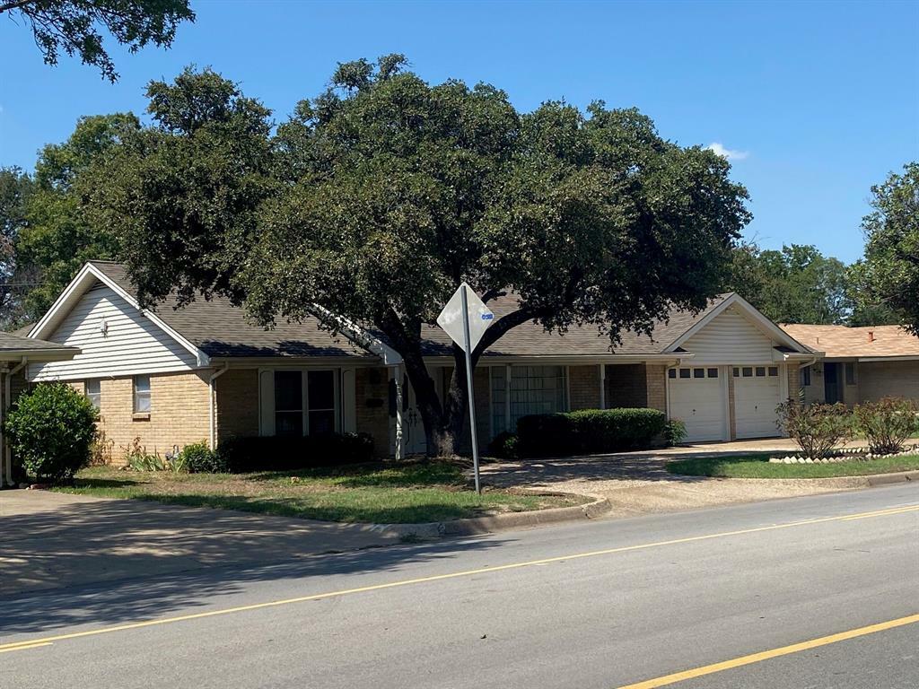 Property Photo:  5624 Woodway Drive  TX 76133 