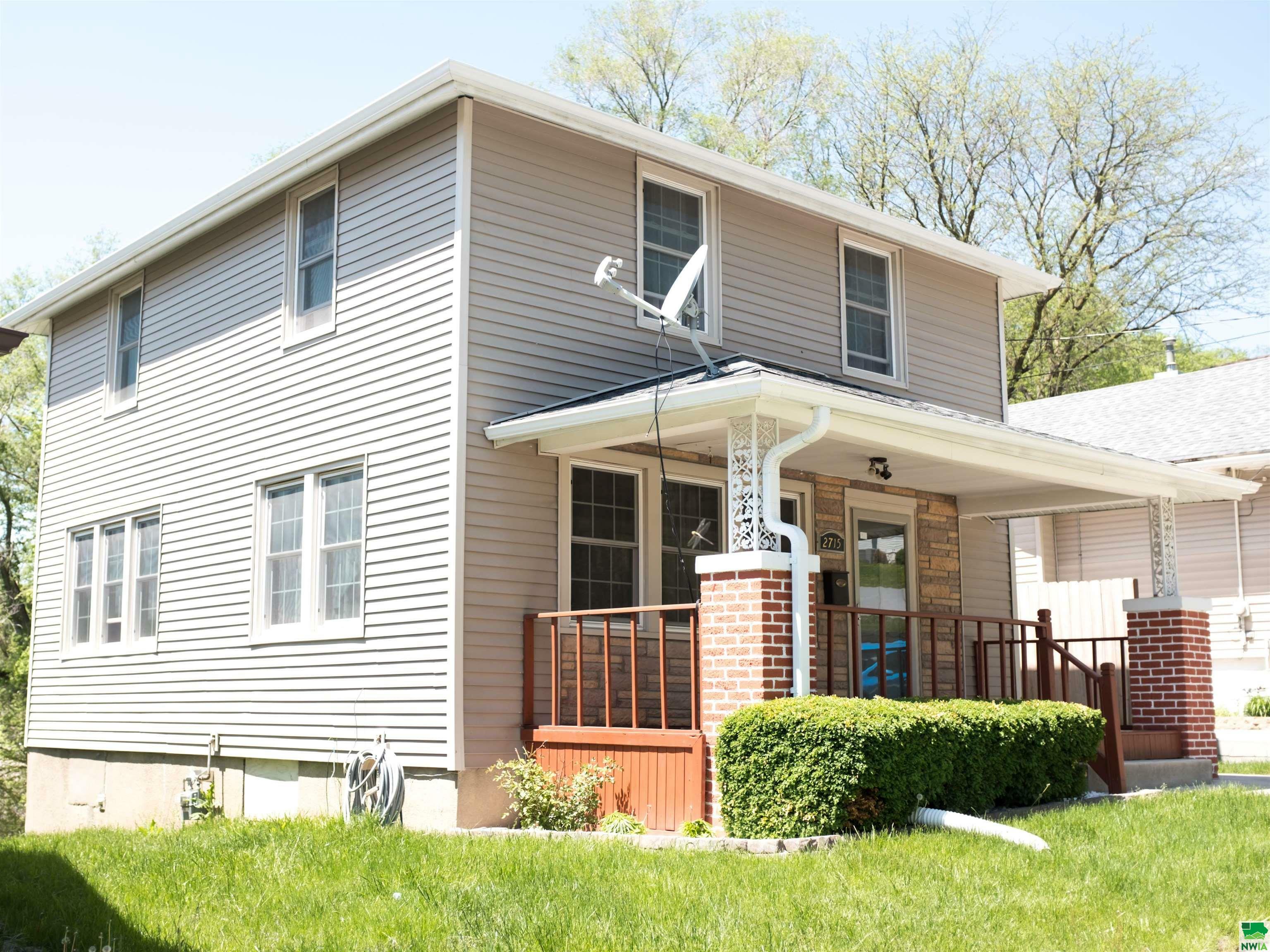 Property Photo:  2715 Virginia Street  IA 51104 