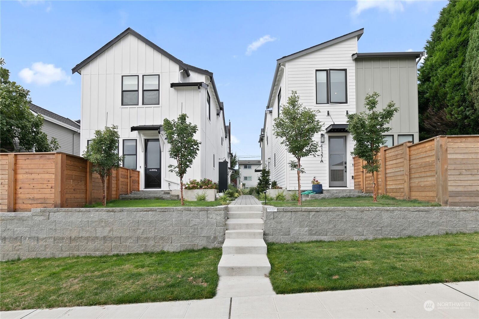 Property Photo:  4127  40th Avenue SW B  WA 98116 