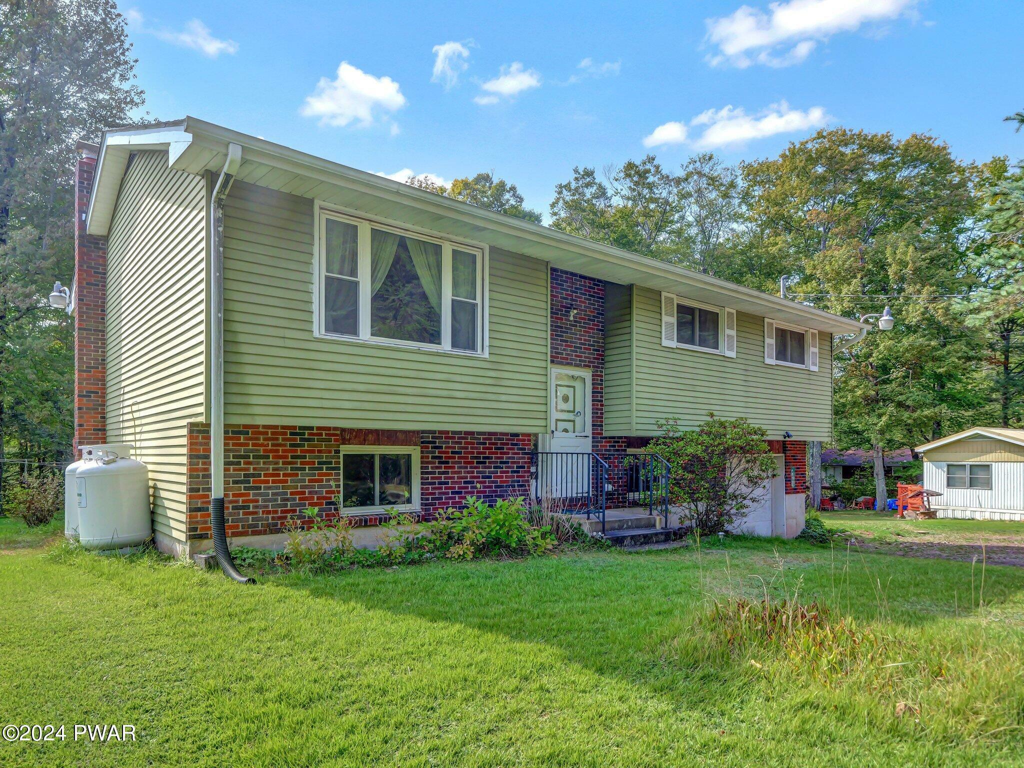 Property Photo:  109 Paradise Lane  PA 18426 