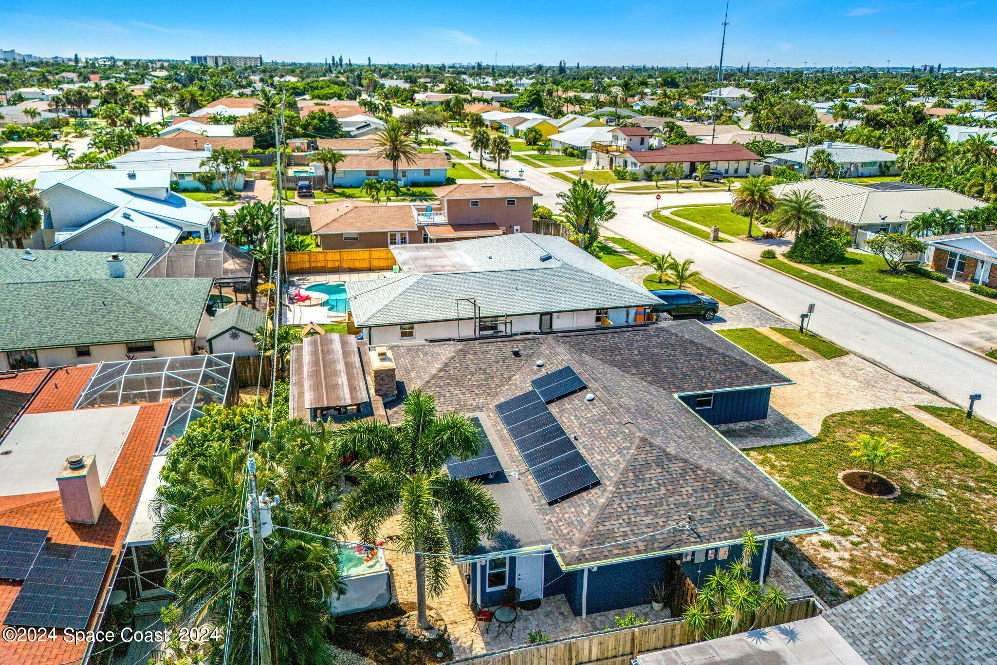 Property Photo:  681 Hibiscus Drive  FL 32937 