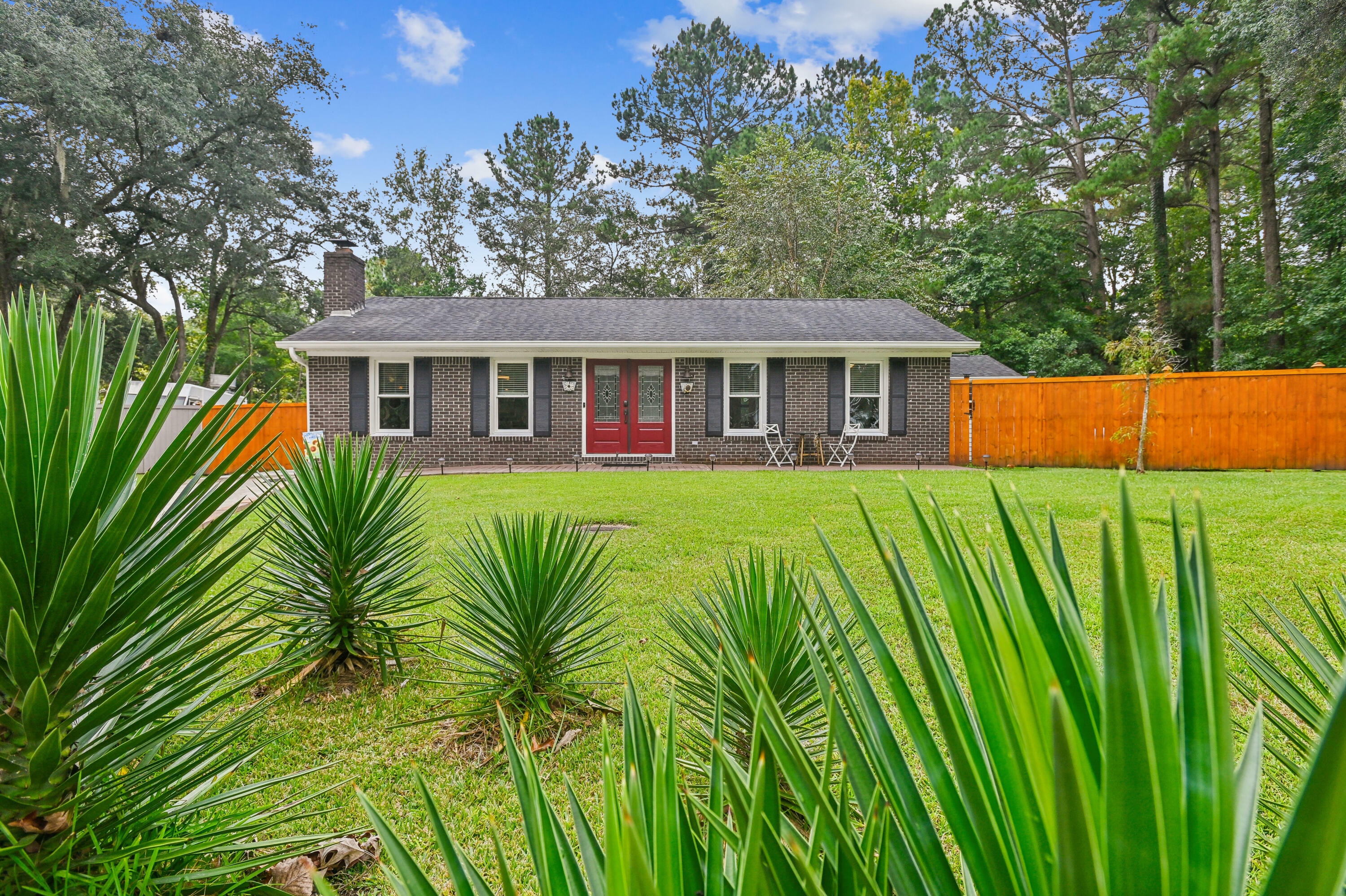 Property Photo:  104 Jack Court  SC 29485 