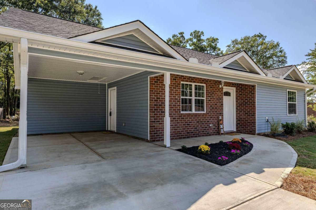 Property Photo:  15 Johnson Street NW  GA 30165 