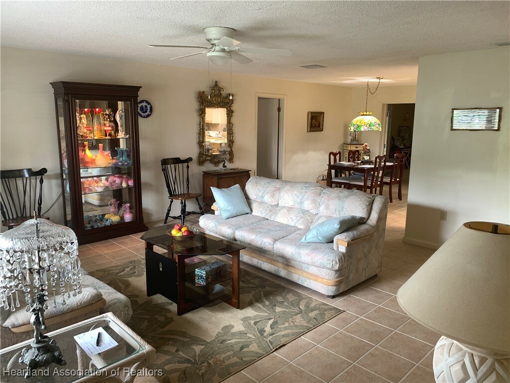 Property Photo:  2110 Pinewood Boulevard  FL 33870 