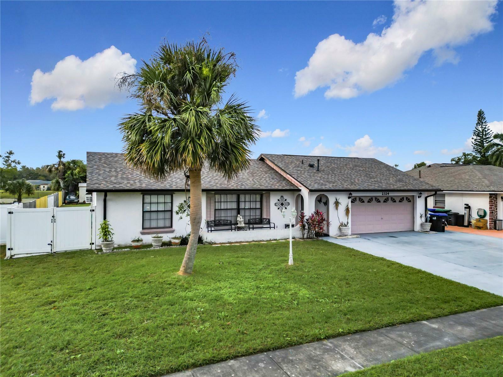 Property Photo:  2324 Bay Leaf Drive  FL 32837 