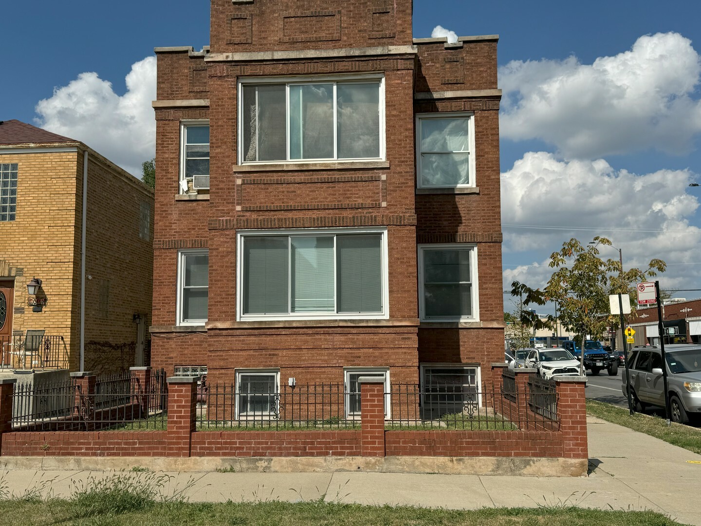 Property Photo:  3938 N Austin Avenue 1S  IL 60634 