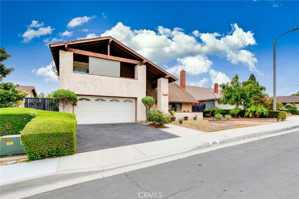 Property Photo:  1016 Twin Canyon Lane  CA 91765 