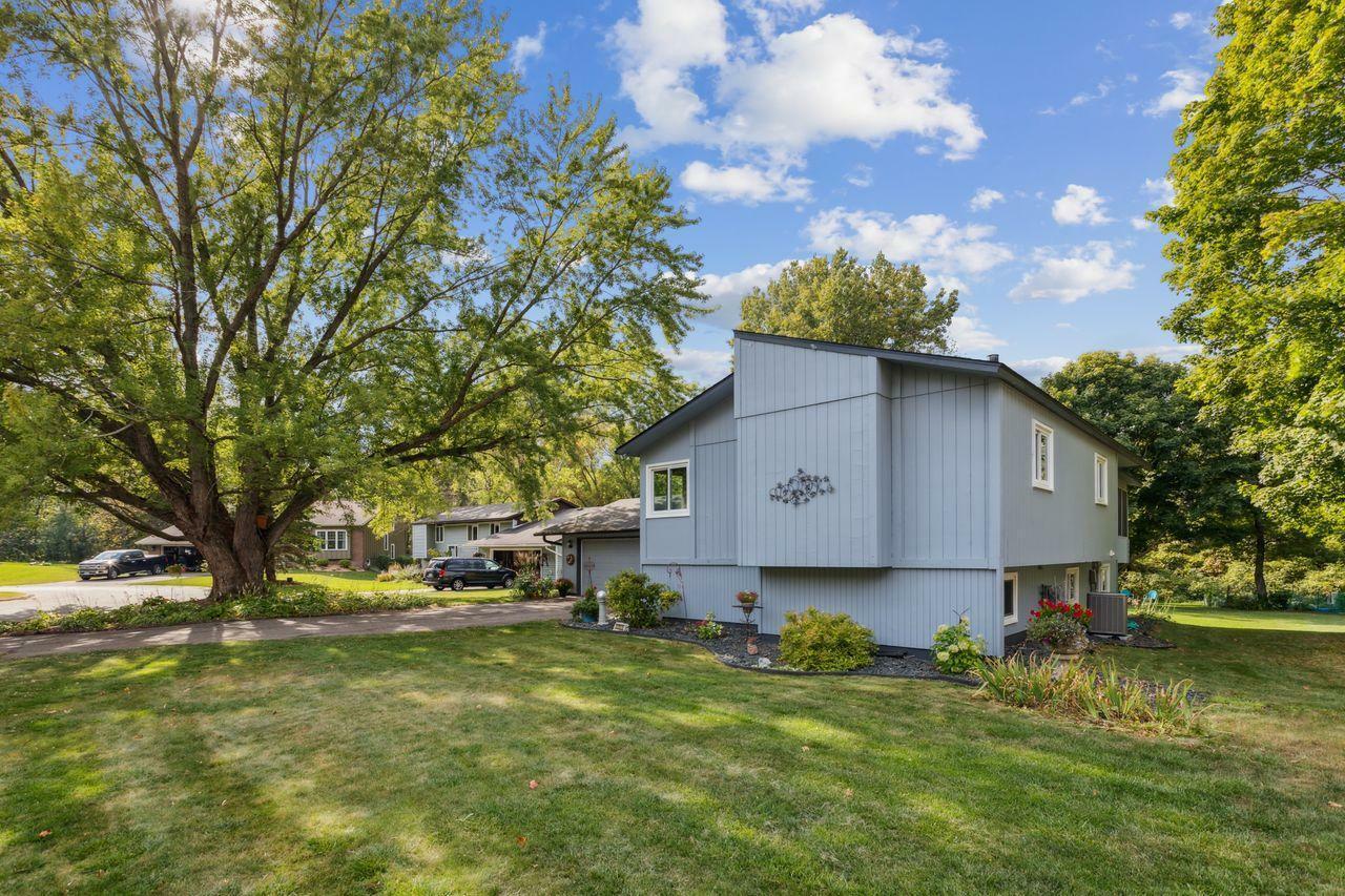 Property Photo:  112313 Baxter Court  MN 55318 