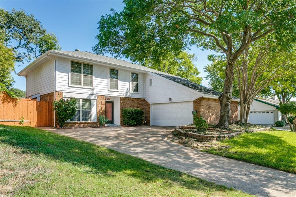 Property Photo:  205 Springridge Lane  TX 76039 